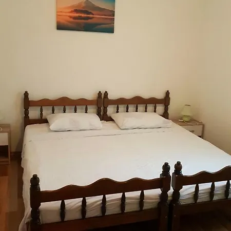 Kuca Za Odmor Mile Feriehus Drniš