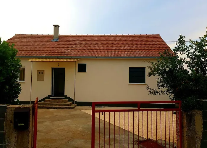 Kuca Za Odmor Mile * Drniš